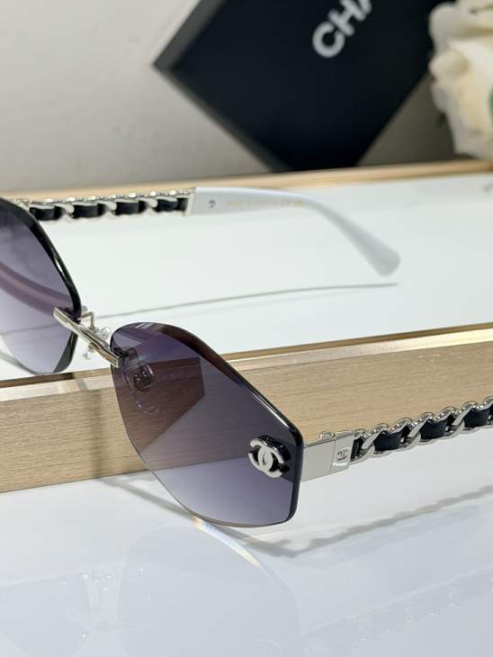 Picture of Chanel Sunglasses _SKUfw76705814fw